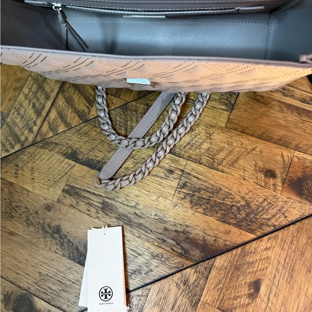 Tory Burch Fleming Convertible Shoulder Bag - Picture 4 of 7